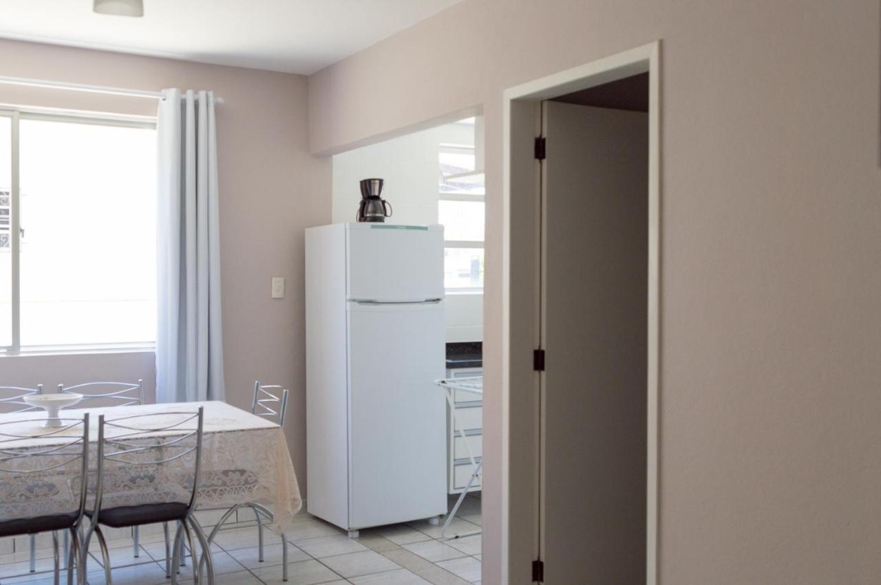 Residencial Larissa Elena Apartment Florianopolis Ngoại thất bức ảnh